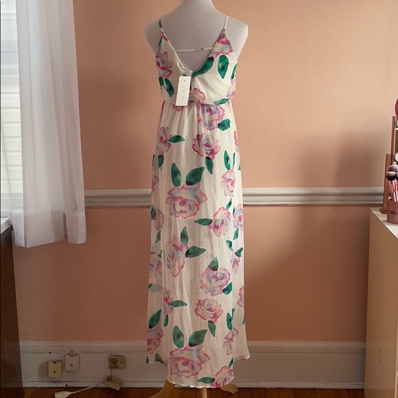 Formal dress - Picture 3 of 5